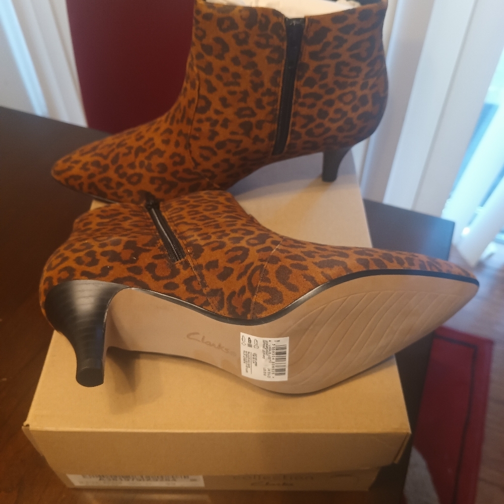 Clarks's Size 8 1" Brand New Leopard Boots